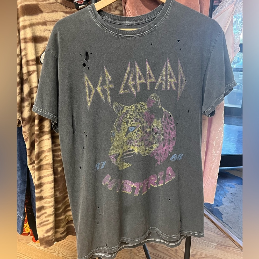 Def Leppard Distressed Tshirt